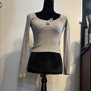 Women's Gray Long Sleeve Top